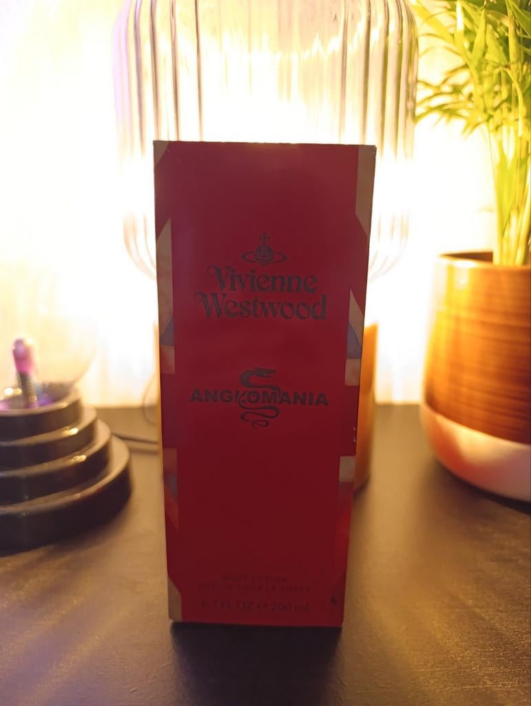 Vivienne Westwood Anglomania Bodylotion (Zeldzaam), Ophalen of Verzenden, Nieuw, Bodylotion, Crème of Olie