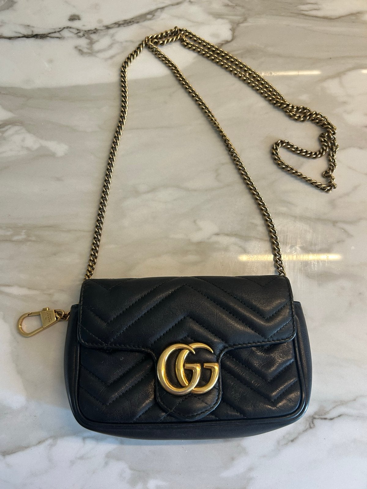 Originele Gucci Marmont mini tas, Sieraden, Tassen en Uiterlijk, Tassen | Damestassen, Ophalen, Zo goed als nieuw, Zwart, Schoudertasje