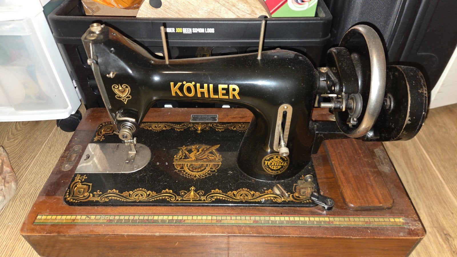 Antieke Köhler naaimachine met houten kap, Antiek en Kunst, Antiek | Naaimachines, Ophalen