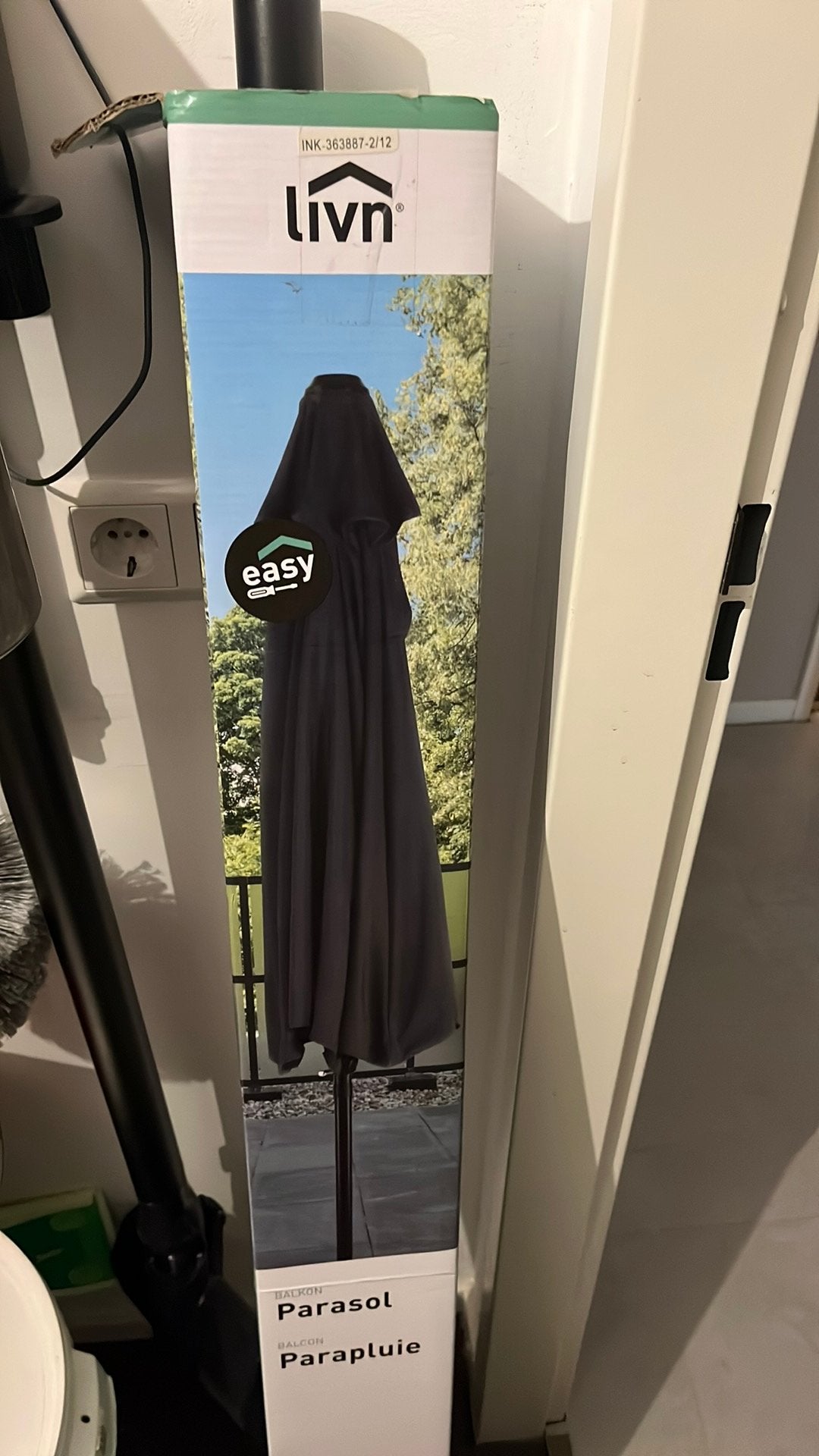 Balkon parasol zo goed als nieuw plus voet, Ophalen, Zo goed als nieuw, 1 tot 2 meter, Parasolvoet