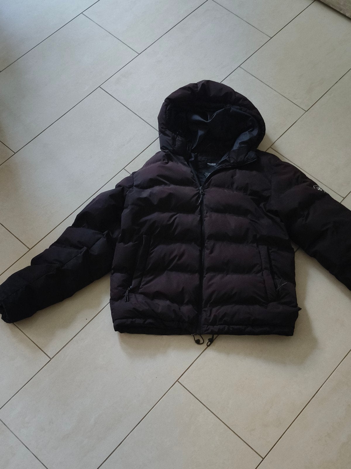 Pull & Bear gewatteerde jas met capuchon, Ophalen, Maat 48/50 (M), Zwart, Gedragen