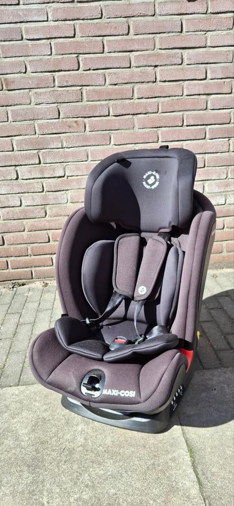 Maxi-Cosi Titan autostoel - Groep 1, 2 en 3, Ophalen, Autogordel of Isofix, Gebruikt, Verstelbare rugleuning