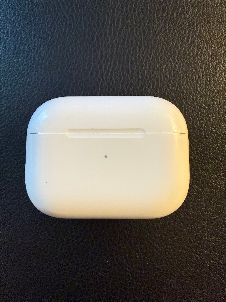 APPLE AirPods Pro 2 A2968 USB-C charging case, Gebruikt, Ophalen of Verzenden, Apple, In oorschelp (earbud)