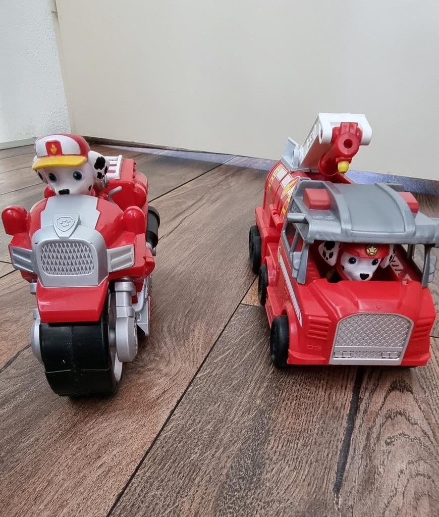 PAW Patrol Marshall Rescue Truck en Moto Pups, Ophalen