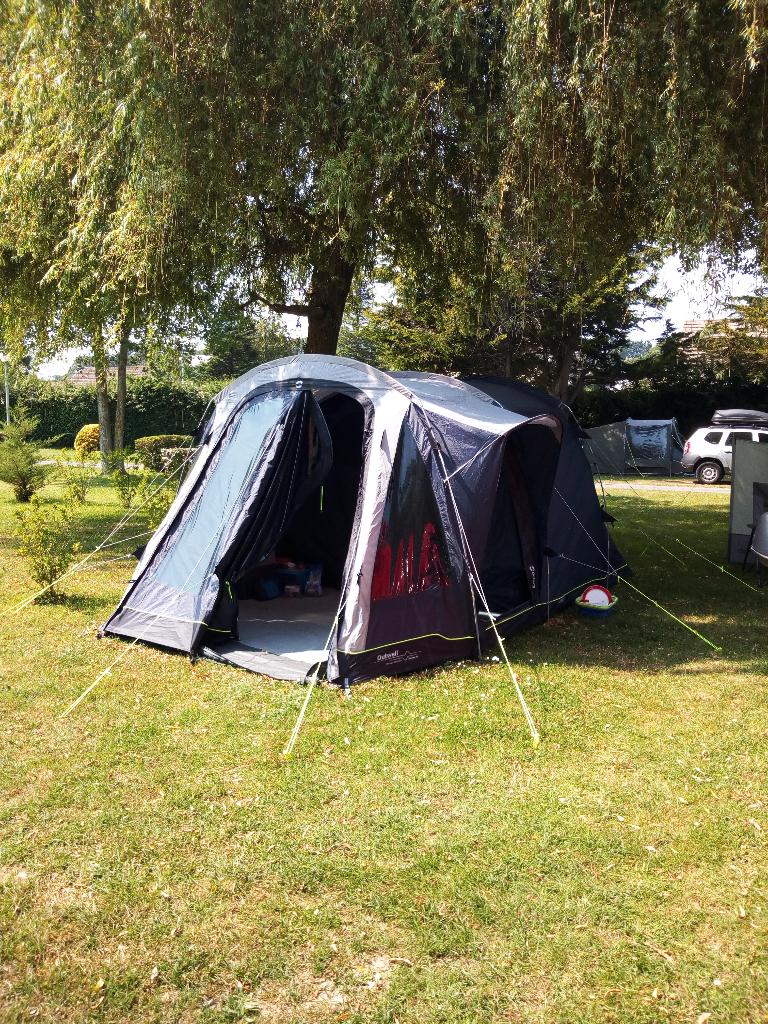 Outwell nevada 4P Familietent + footprint, Caravans en Kamperen, Tenten, Ophalen, Zo goed als nieuw, Tot en met 4