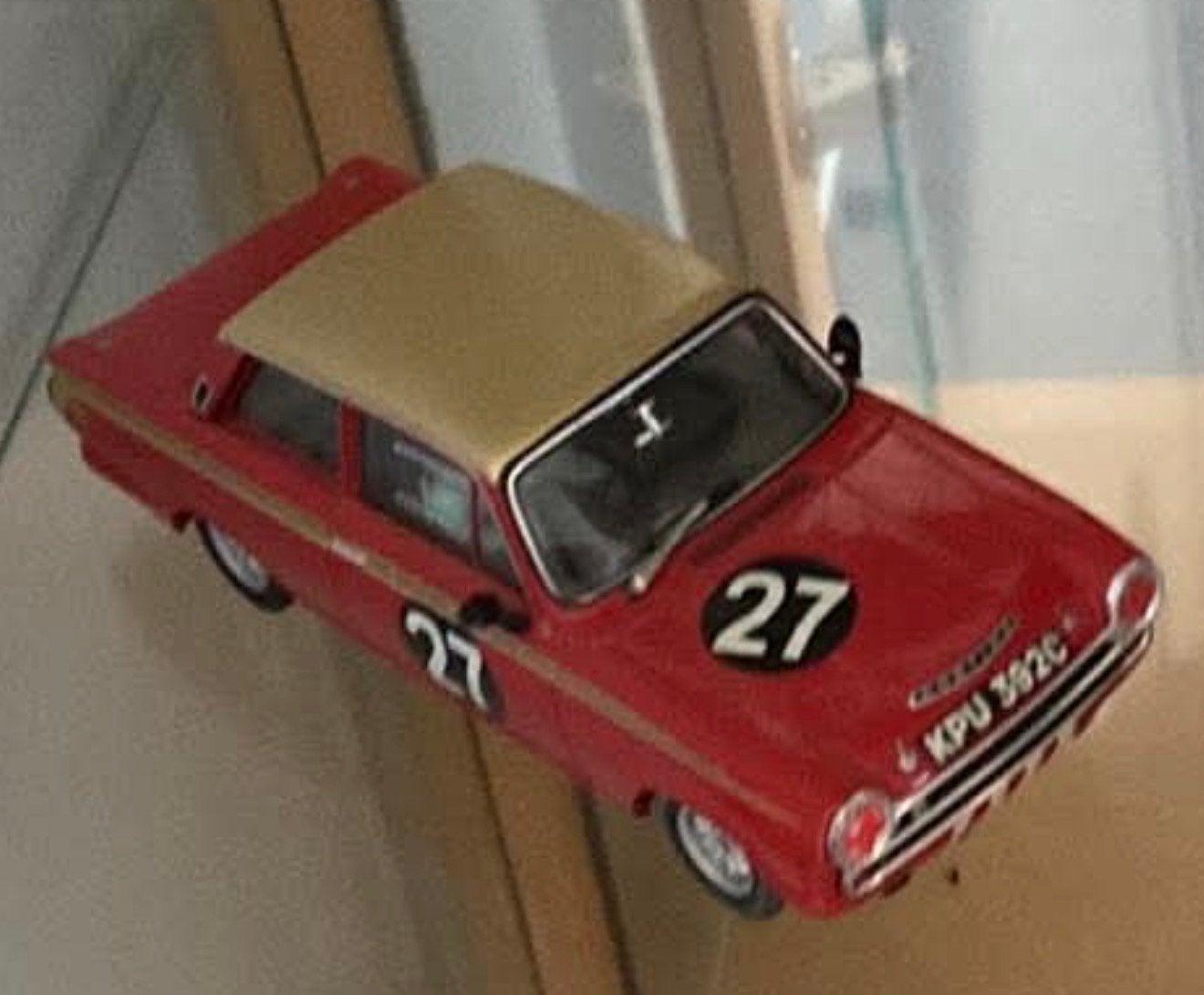 Revell Ford Cortina Lotus Alan Mann Racing Slotcar, Ophalen of Verzenden, Zo goed als nieuw, Auto, SIKU