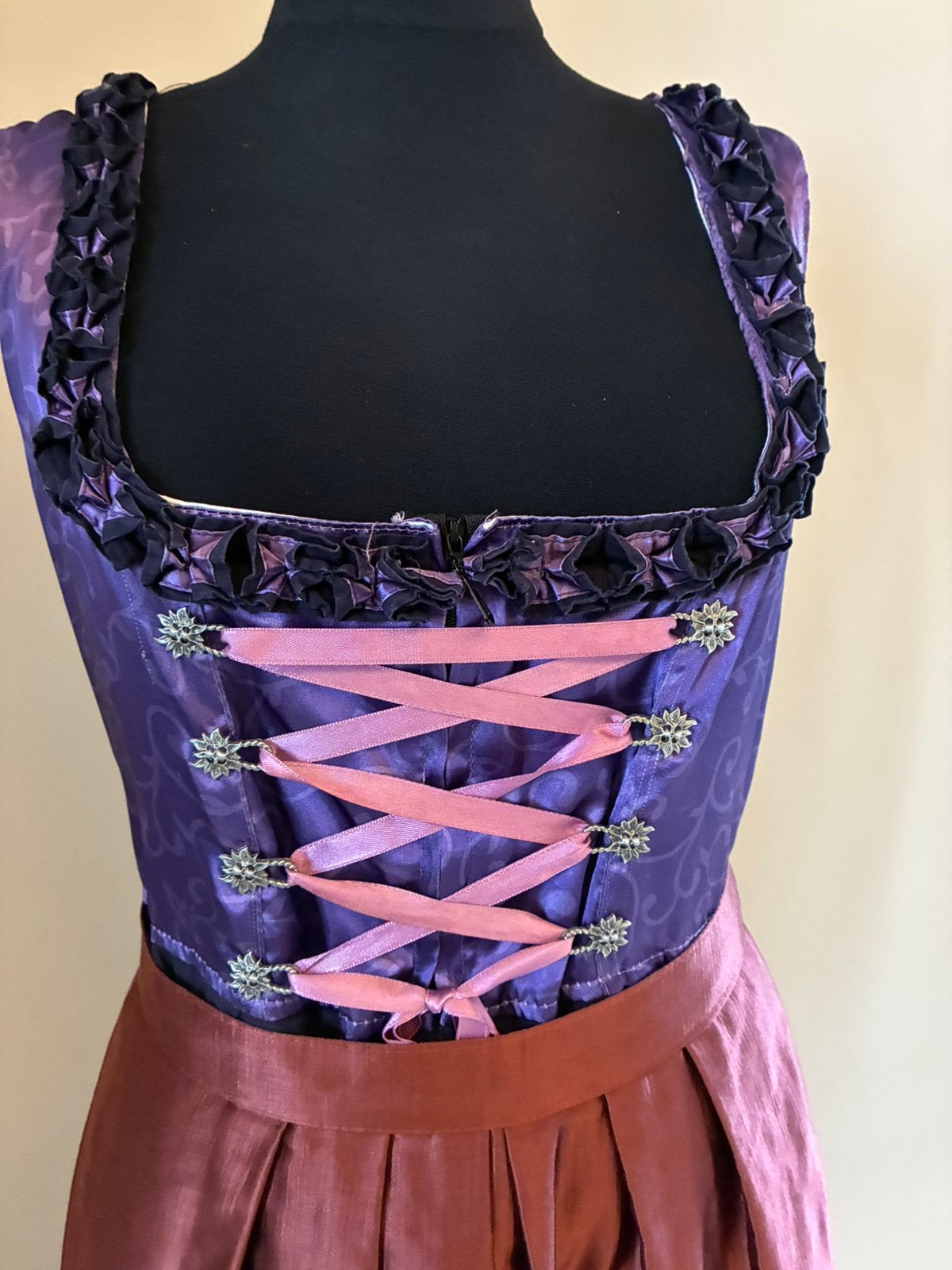Foto 3 van Dirndl edelnice trachtenmode maat 40