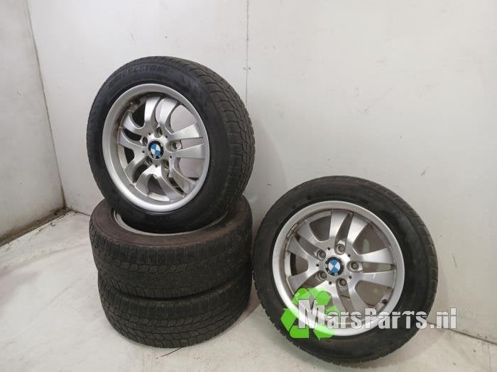 Velgen set + winterbanden van een BMW 3-Serie, Gebruikt, -, -, Ophalen of Verzenden
