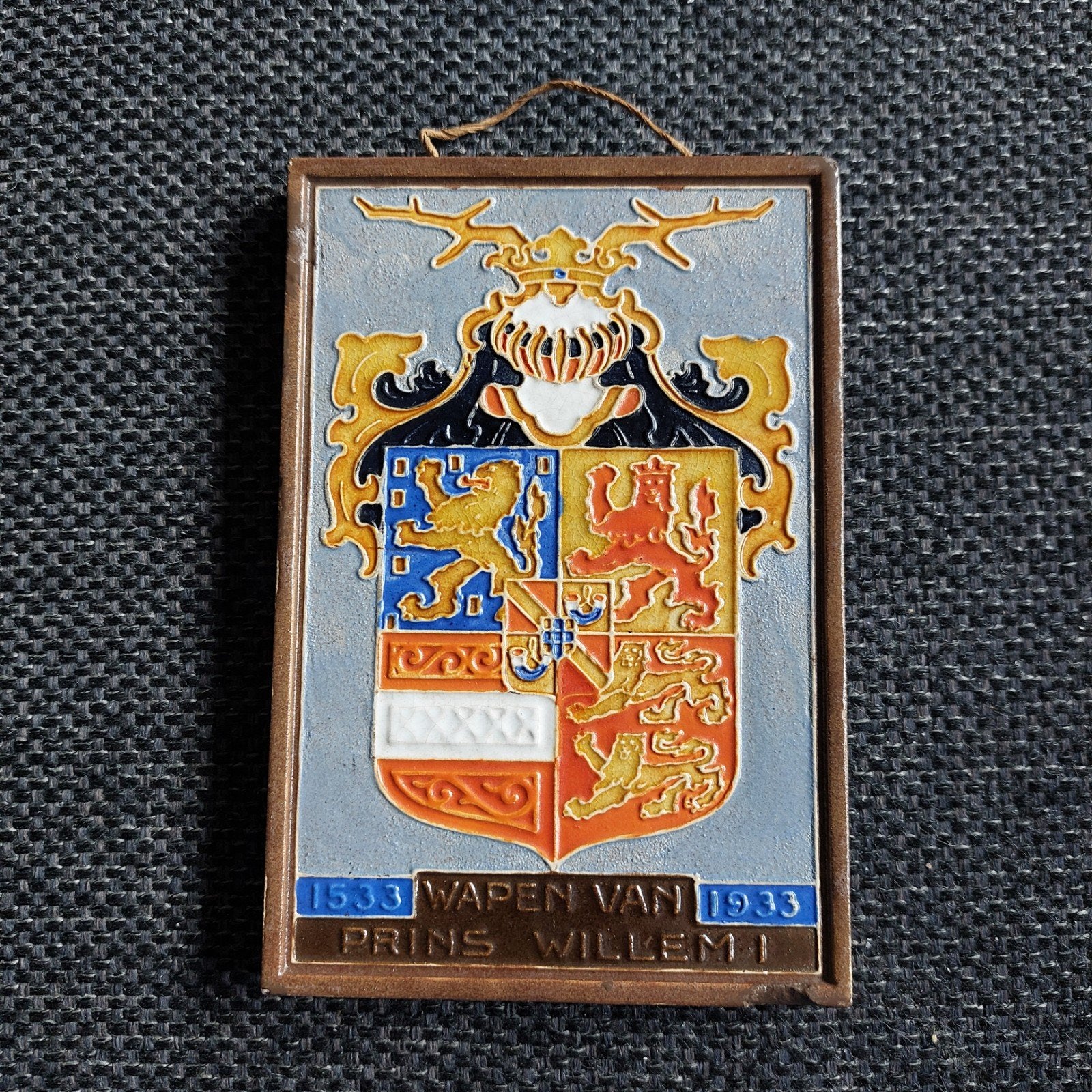 Westraven Tegel Wapen Prins Willem I 1533-1933, Antiek en Kunst, Antiek | Wandborden en Tegels, Ophalen of Verzenden