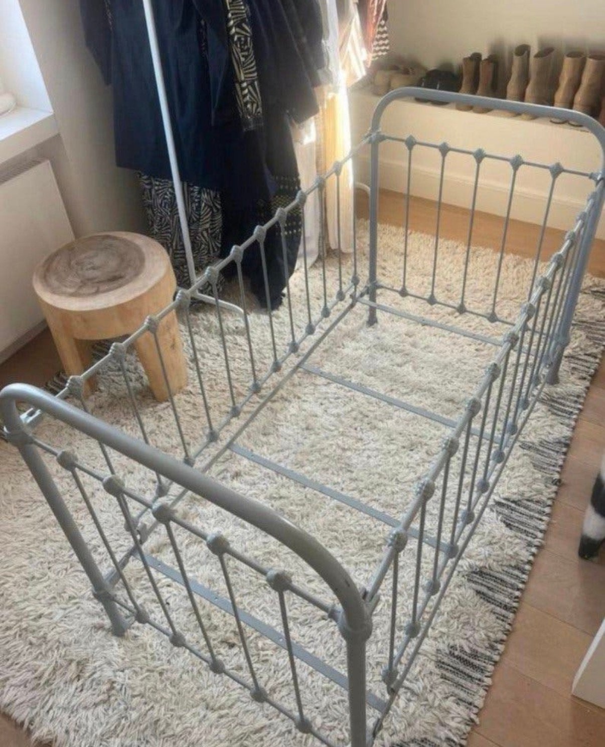 Vintage ledikant babybed gietijzer spijlen MET houten bodem!, Kinderen en Baby's, Ophalen of Verzenden, Gebruikt, Ledikant