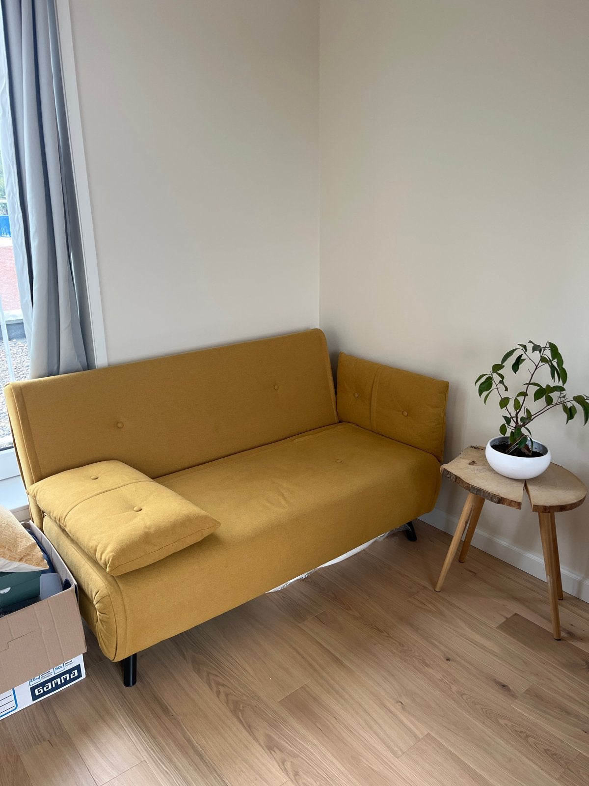 Slaapbank 140 cm breed - Geel, Huis en Inrichting, Ophalen, Geel, Tweepersoons, 140 cm