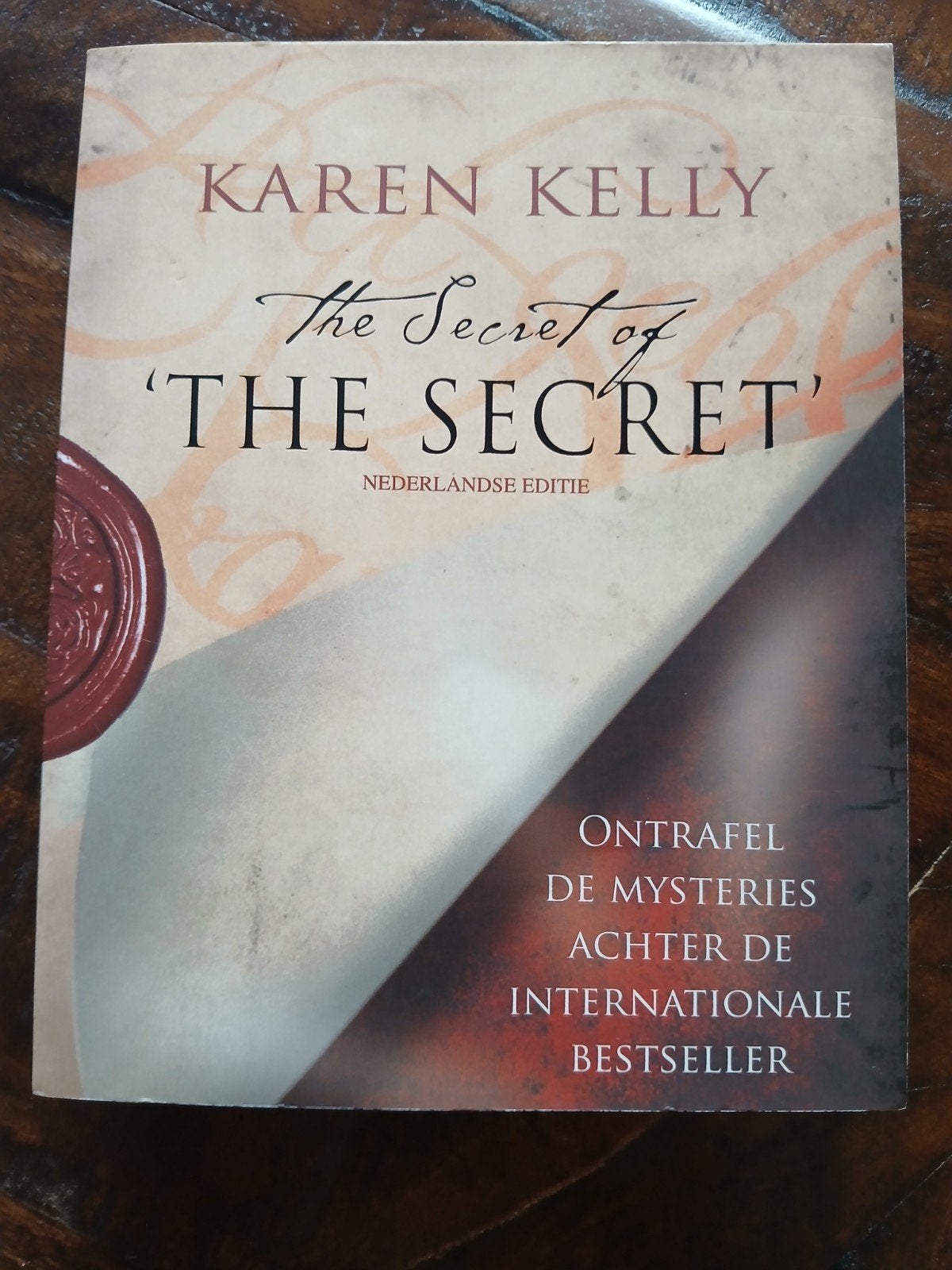 The secret of "the secret", Ophalen of Verzenden, Zo goed als nieuw, Spiritualiteit algemeen, Achtergrond en Informatie