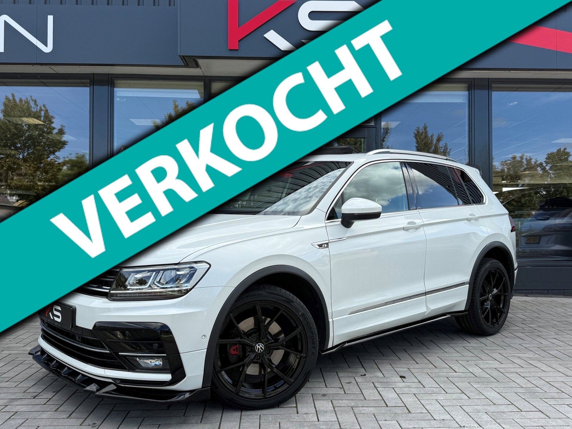Volkswagen Tiguan 2.0 TSI 4Motion Highline 3x R-Line Pano Vi, Automaat, Gebruikt, Zwart, 4 cilinders