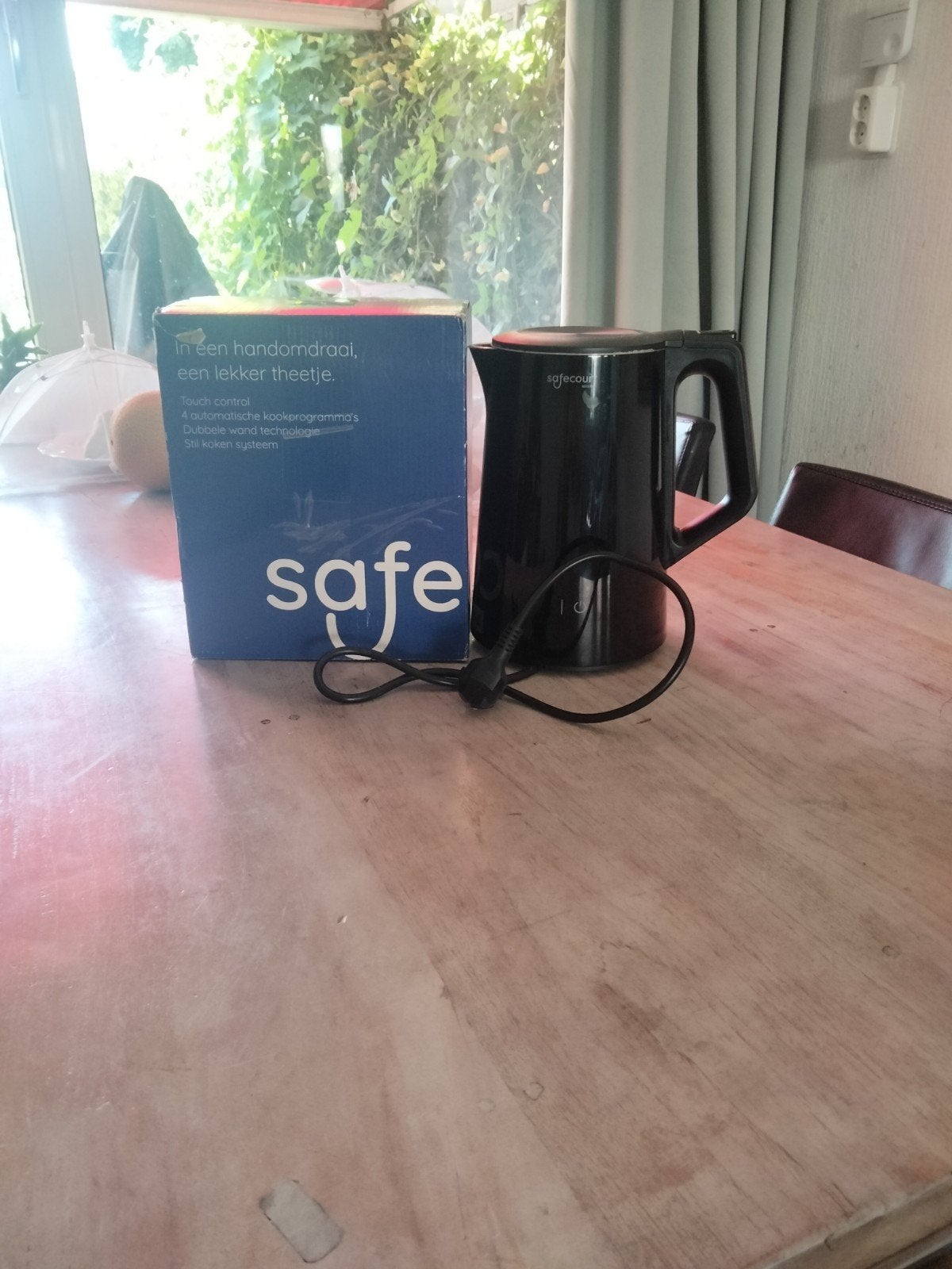 SafeCoup waterkoker met touch control en 4 kookprogramma's, 1 tot 2 liter, Ophalen, Zo goed als nieuw