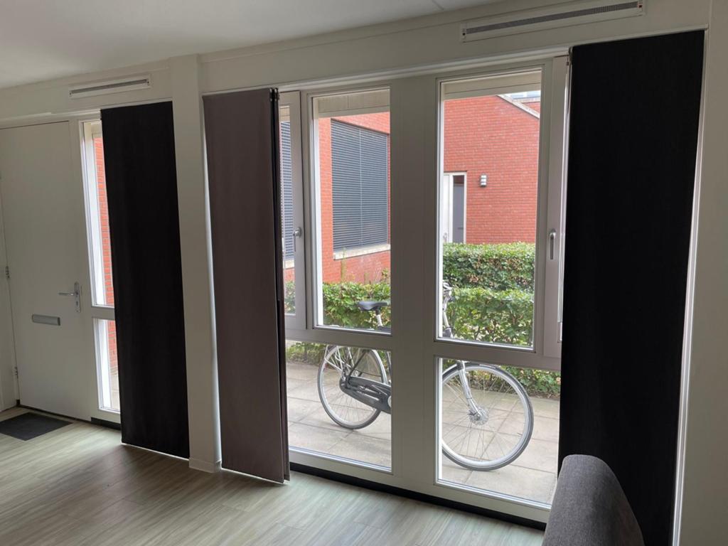 Paneelgordijnen met rails., Ophalen, 200 cm of meer, Minder dan 100 cm