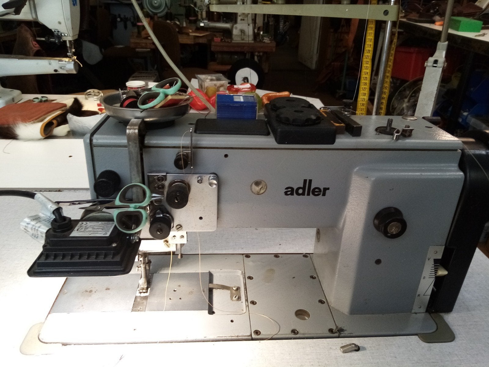 Adler 467 FA373G volautomatische Naaimachine met stappenmoto, Industrieel, Ophalen, Overige merken, Naaimachine