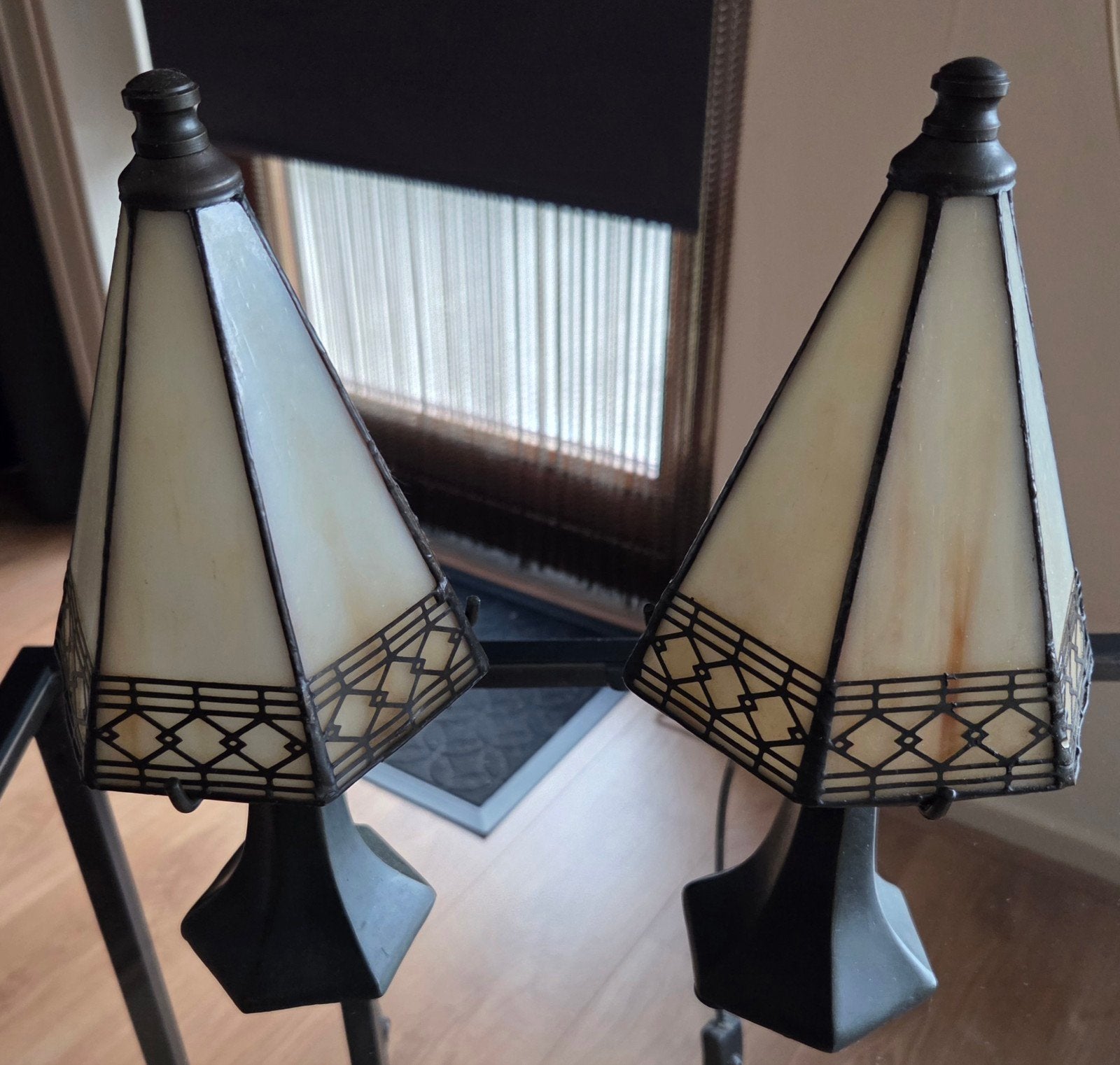 2 Art Deco / Tiffany stijl piramidelampen, Art d’France, Ophalen