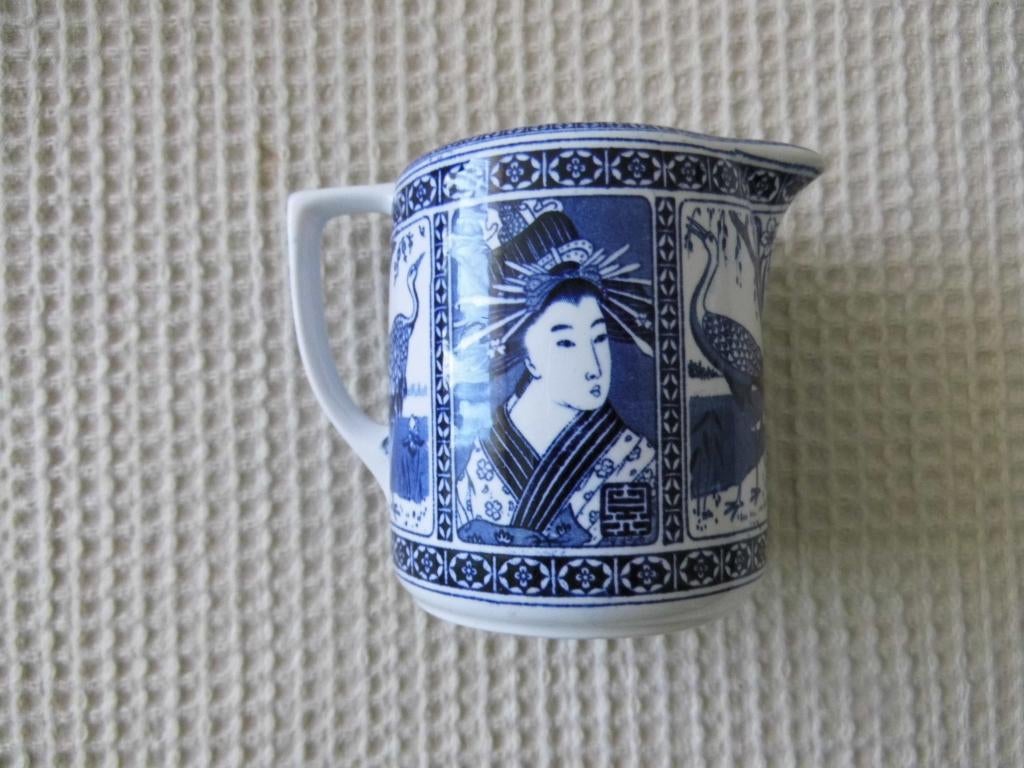 Societe Ceramique melkkannetje NIPPON, Verzenden