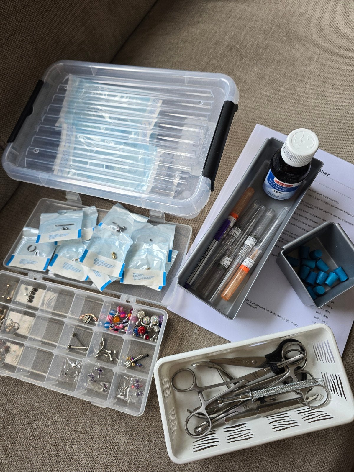 Piercing pakket met van alles wat, Ophalen of Verzenden, Zo goed als nieuw, Zwart, Gehele gezicht