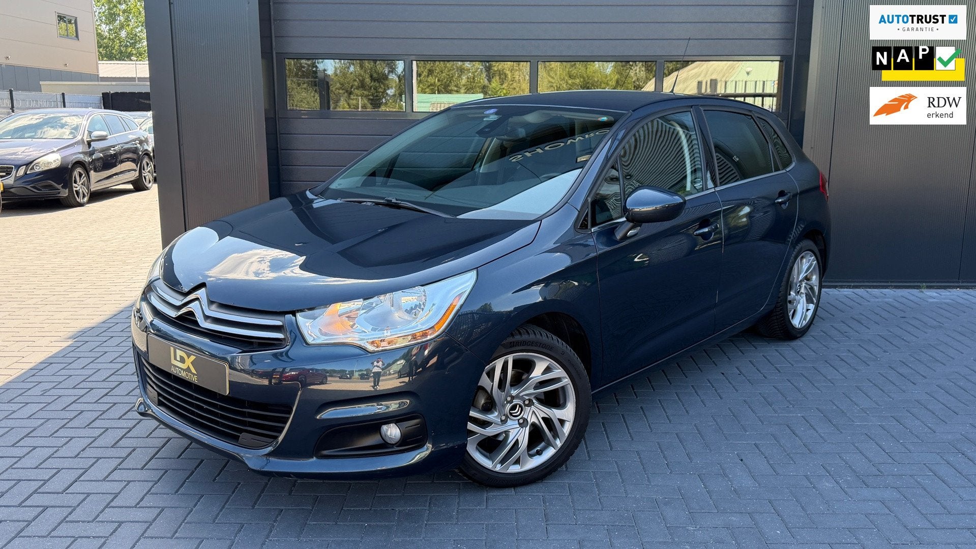 Citroen C4 1.2 PureTech Ligne Business Airco|Cruise|Dealer o, Voorwielaandrijving, Euro 6, 1199 cc, Blauw