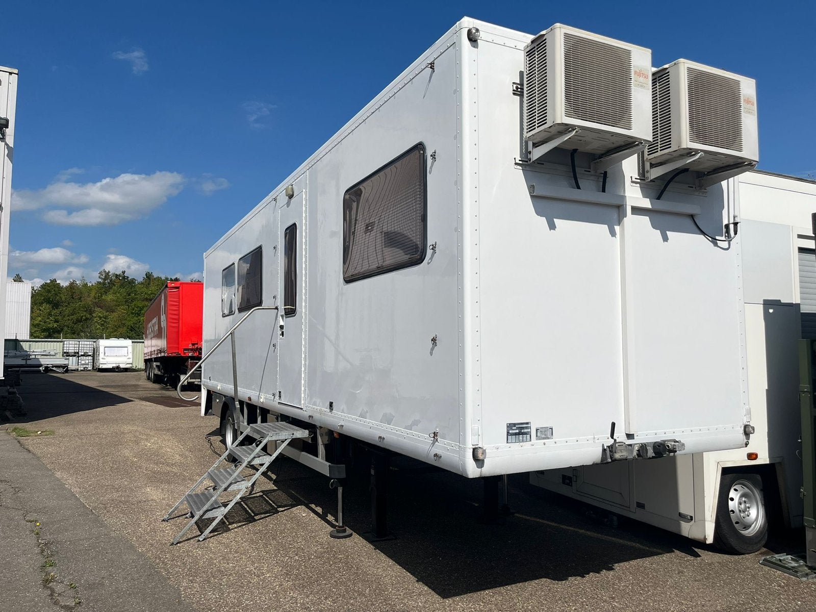 Mobiel Kantoor/Unit met Generator & Hydraulische Leveling, Auto's, Bedrijf, Aanhangers en Opleggers, Te koop, BTW verrekenbaar