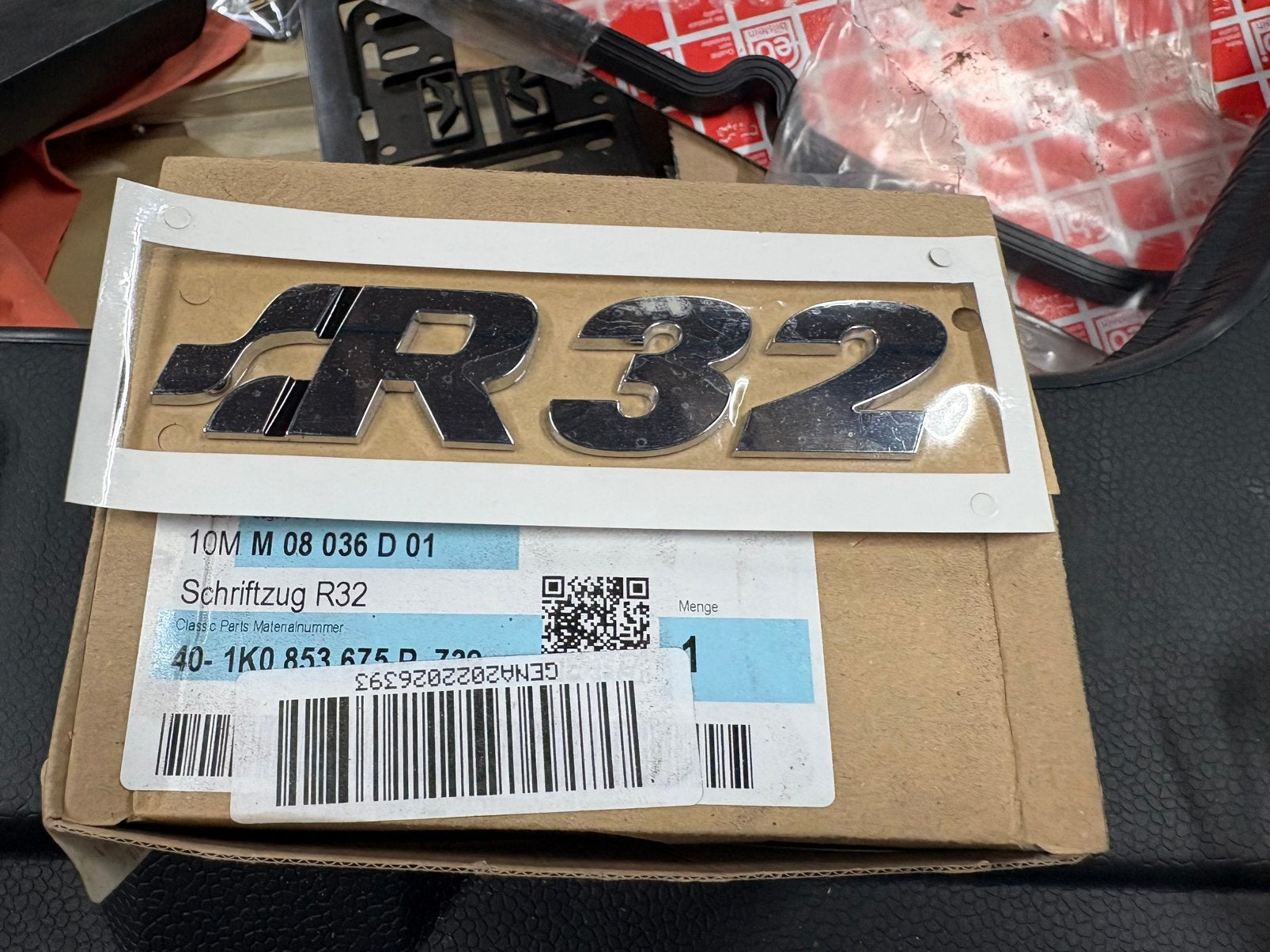 R32 logo achterklep nieuw orgineel vw, Ophalen of Verzenden, Nieuw
