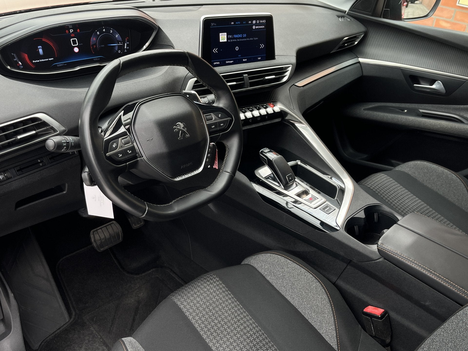 Peugeot 3008 PureTech 130 Automaat Active | Trekhaak afneemb, 12 maanden, Stof, Gebruikt, 1199 cc