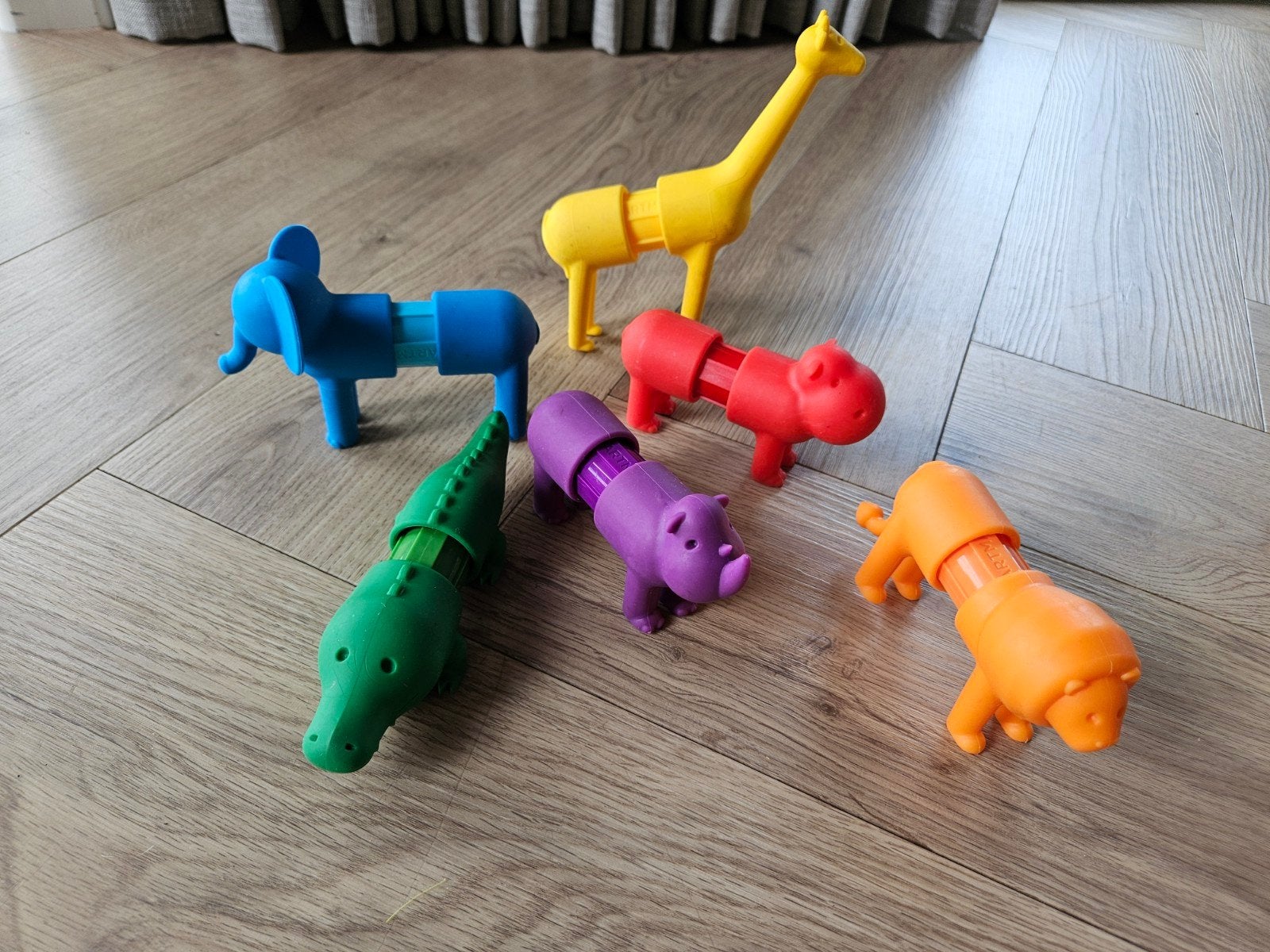 Diverse speelgoedset: voertuigen, trein, dieren, Ophalen, Gebruikt