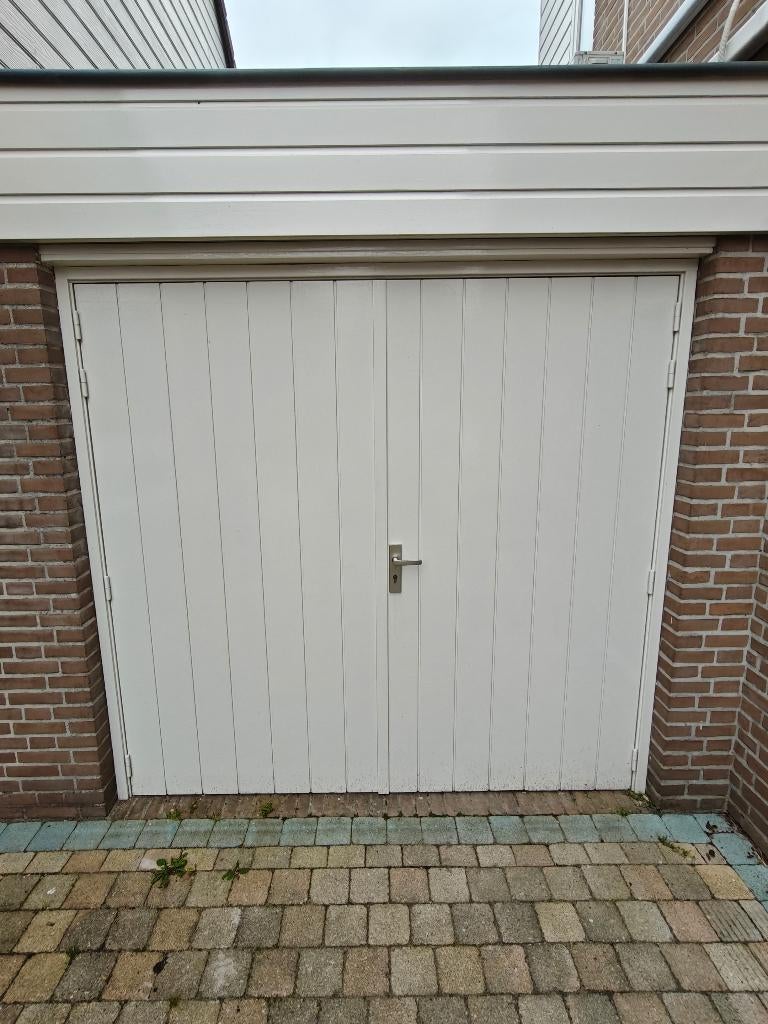 Garage deur, Doe-het-zelf en Verbouw, Deuren en Horren, Ophalen, Garagedeur, Zo goed als nieuw, Hout