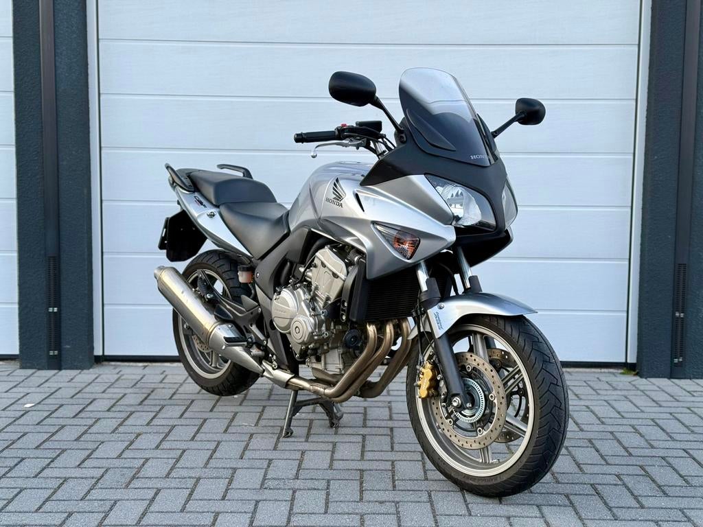 Honda CBF 600 SA | 2008 | 3300km | Nieuwstaat, 4 cilinders, Particulier, Meer dan 35 kW, Toermotor