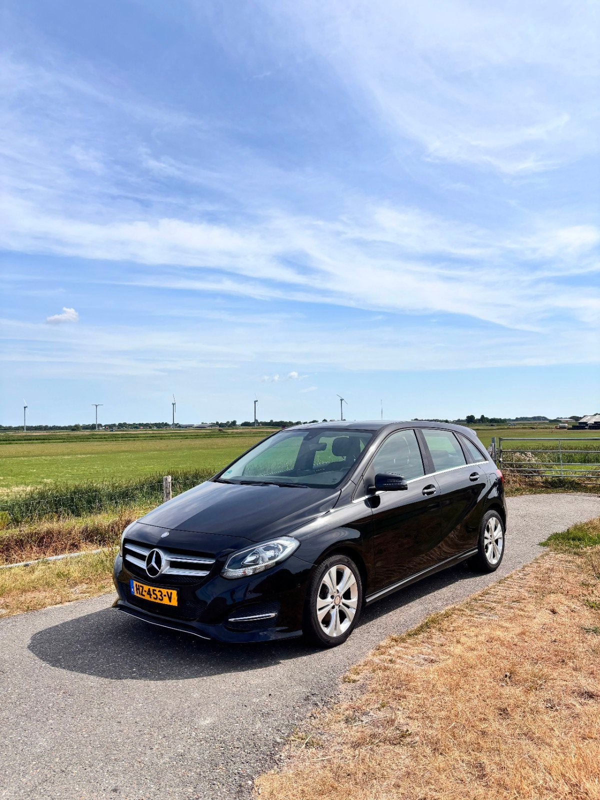 Mercedes-Benz B-Klasse 1.6 B180 5DRS BE Dct7 2015 Zwart, 1325 kg, 4 cilinders, 1595 cc, 1200 kg