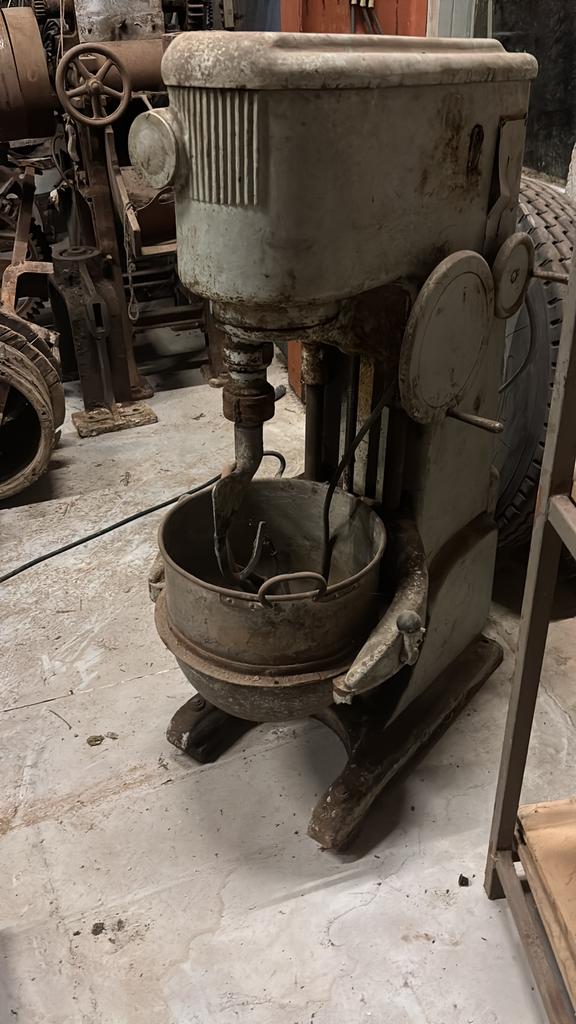 Antieke deeg machine, Ophalen of Verzenden, Zo goed als nieuw