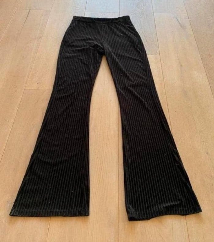 Fluwele flared L nieuwstaat, Kleding | Dames, Zwart, Maat 42/44 (L), Ophalen of Verzenden, Zo goed als nieuw