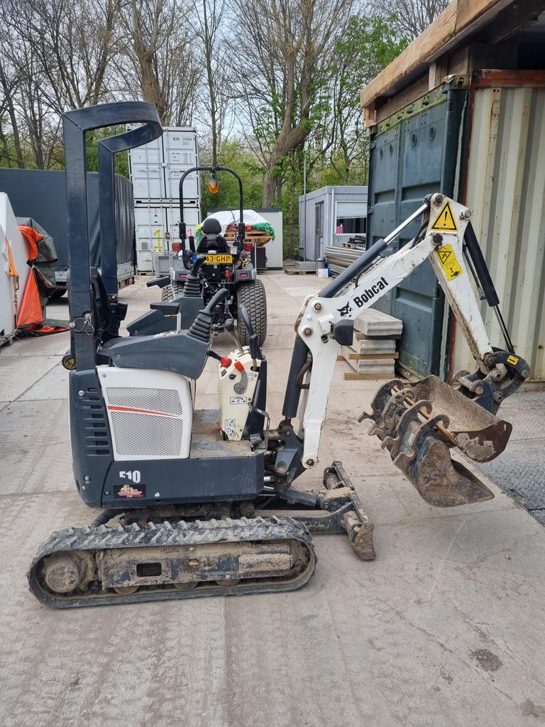 Bobcat E10 (1.2 ton) - opnieuw aangeboden - 1400 uur, Zakelijke goederen, Machines en Bouw | Kranen en Graafmachines, Ophalen