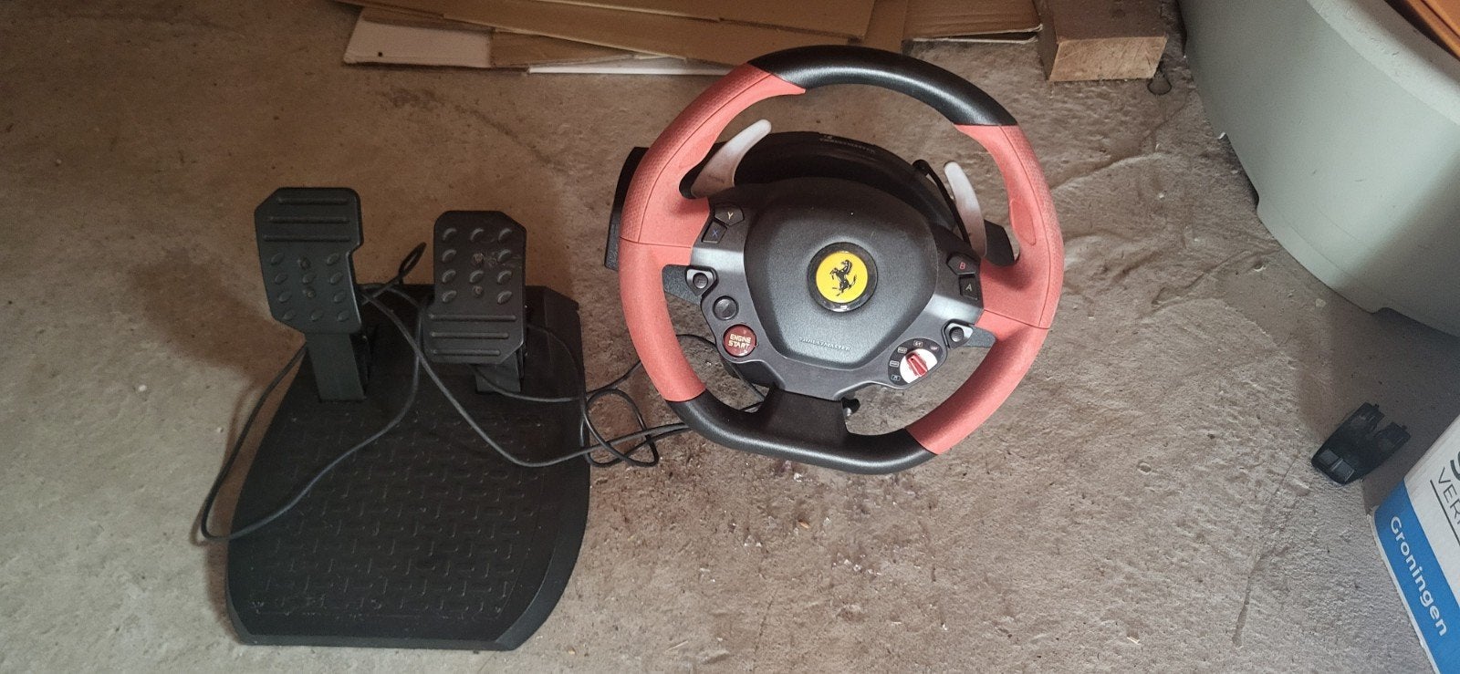 Thrustmaster Ferrari 458 Spider racestuur met pedalen, Ophalen, Racestuur, Gebruikt, Xbox