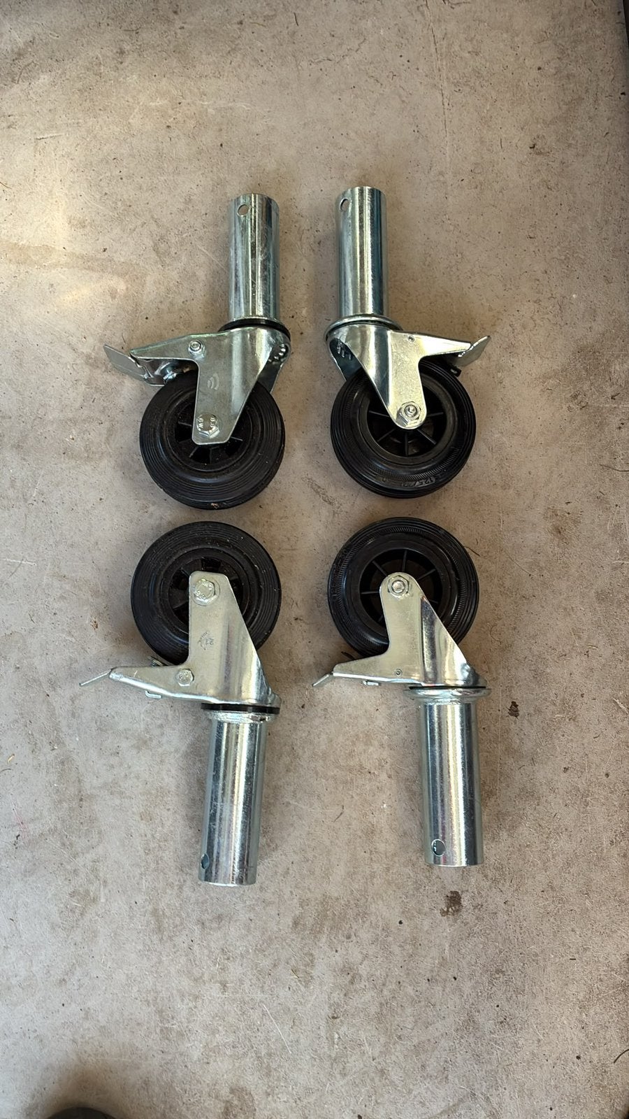 4 stuks kleine steigerwielen z.g.a.n., Doe-het-zelf en Verbouw, Ophalen of Verzenden, Zo goed als nieuw, Rolsteiger of Kamersteiger