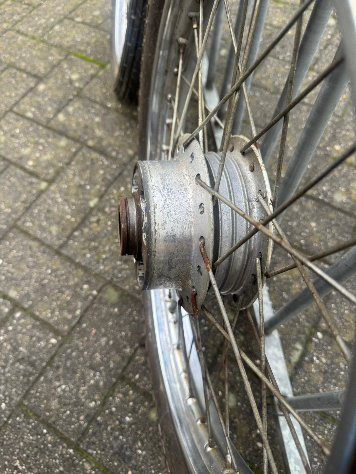 Achterwiel honda ss50, Fietsen en Brommers, Ophalen of Verzenden