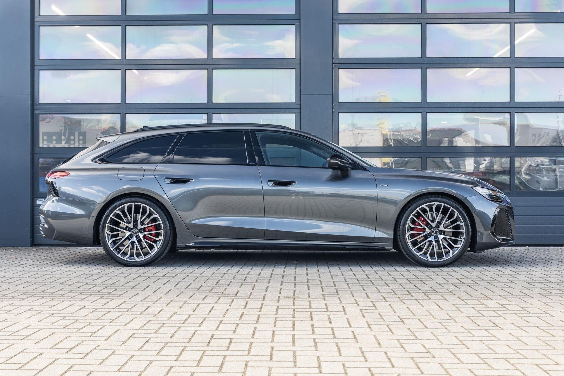 Audi A6 Avant 2.0 e-hybrid 367pk quattro S edition Competiti, Auto's, Audi, Automaat, 12 maanden, 2165 kg, 4 cilinders