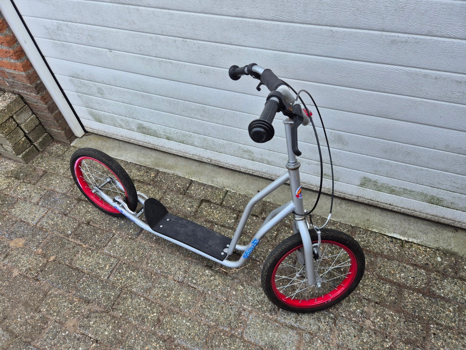 Twee steps met Luchtbanden, Ophalen, Gebruikt, Gewone step, Onbekend