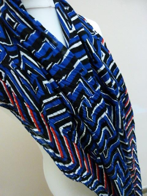 Rood wit blauw sjaal 110x110 cm, Kleding | Dames, Mutsen, Sjaals en Handschoenen, Ophalen of Verzenden, Zo goed als nieuw, Maat 42/44 (L)