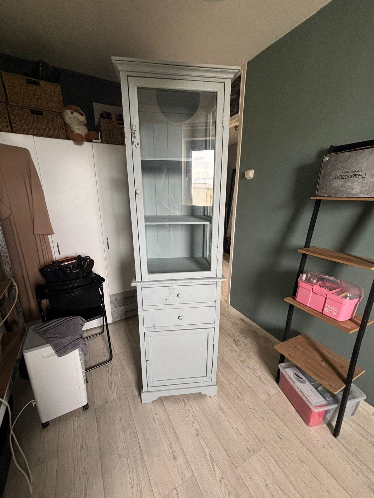 Vitrinekast, Huis en Inrichting, Kasten | Vitrinekasten, Ophalen, Met deur(en), 50 tot 100 cm, Zo goed als nieuw