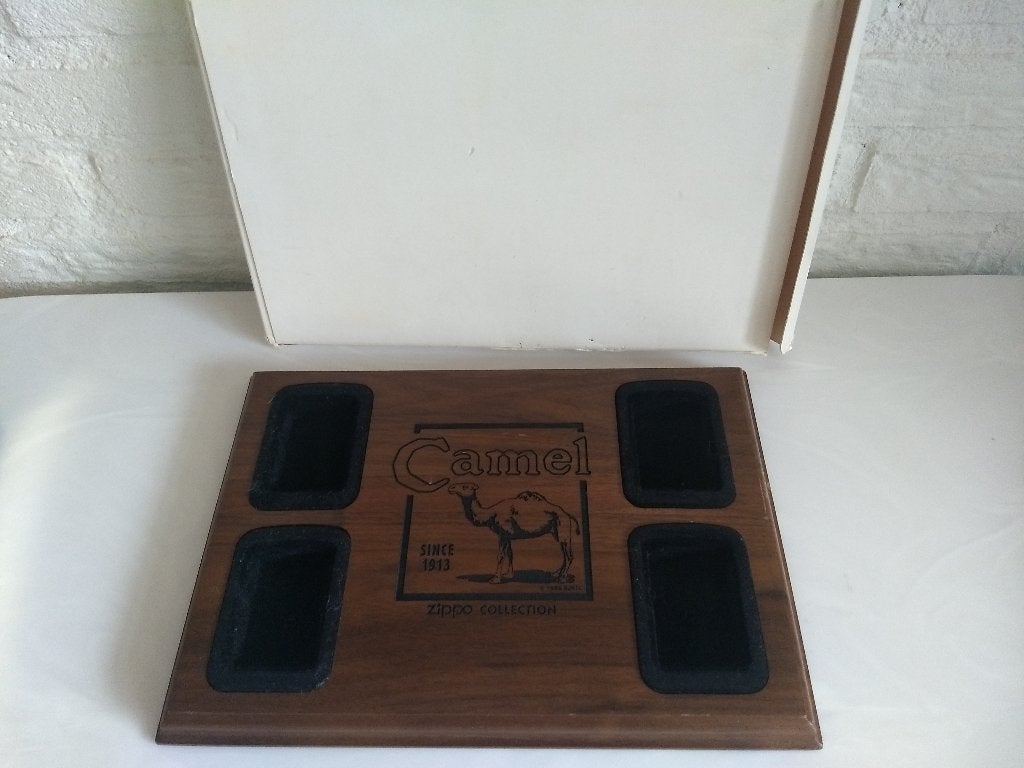 Zippo Camel Collection houten presentatiebord 1996, Verzamelen, Ophalen, Nieuw, Aansteker
