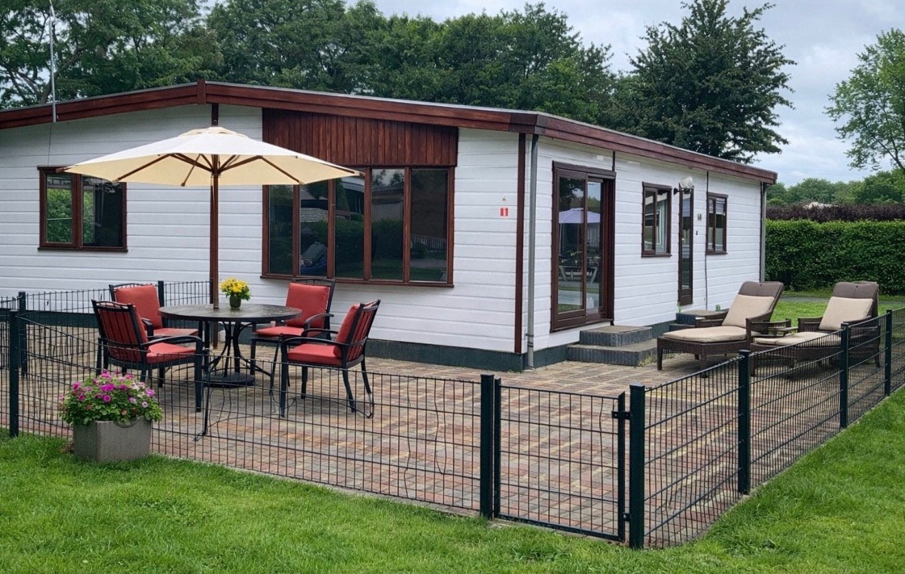 Prachtig chalet aan het water met 3 slaapkamers, Tot en met 6
