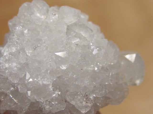 mi. ruwe edelsteenkluster APOFYLIET (2), Verzenden, Mineraal
