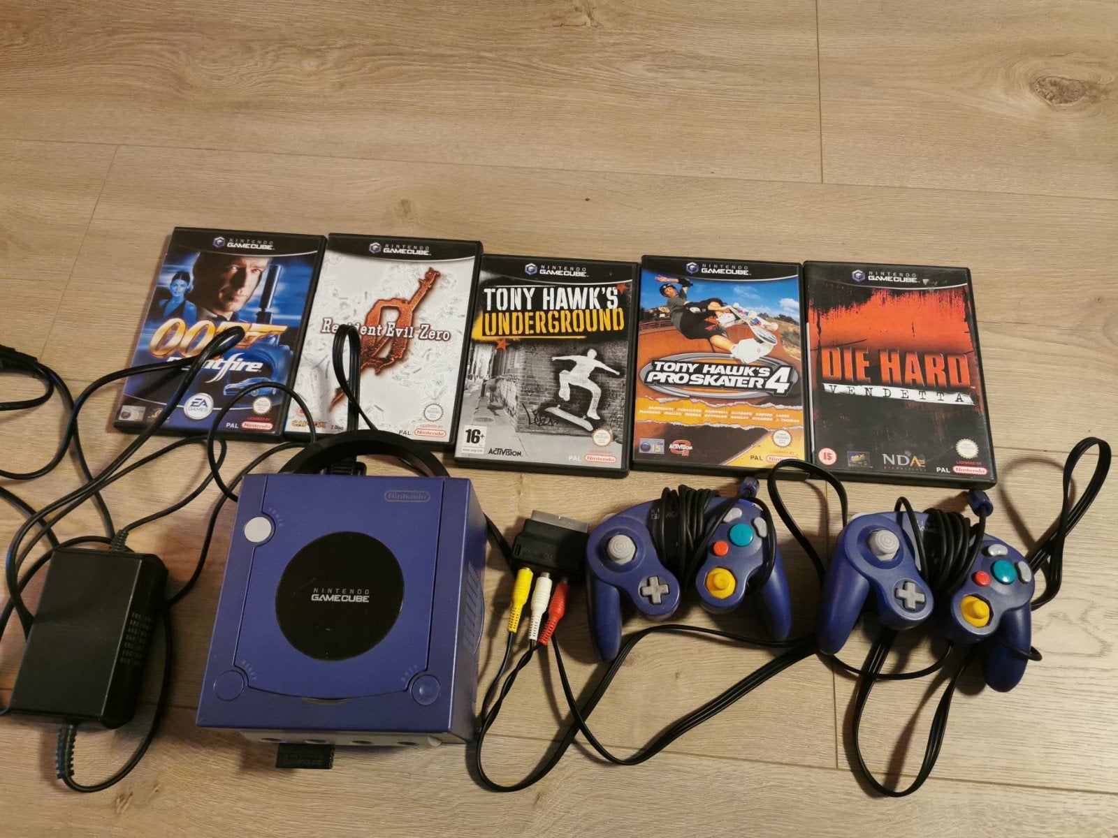Nintendo GameCube Console met 5 Spellen en 2 Controllers, Spelcomputers en Games, Games | Nintendo GameCube, 2 spelers, Ophalen of Verzenden