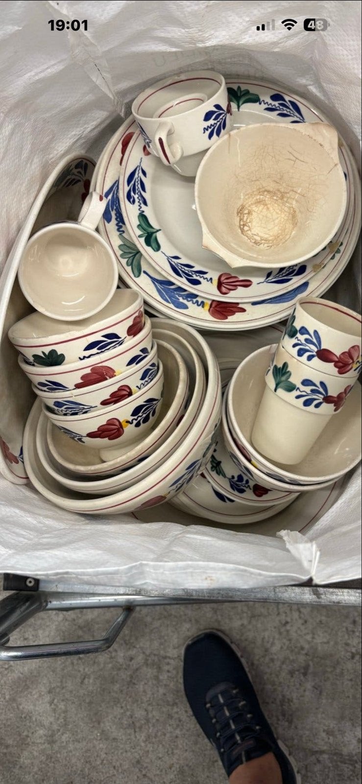 Gratis Boerenbont servies diverse, deels nog bruikbaar, Verzenden