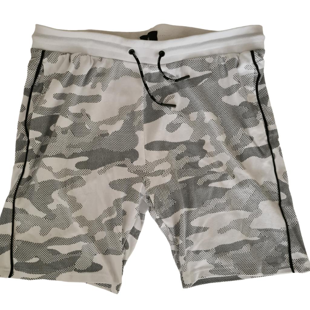 C&A korte broek XL print camouflage   | 53, Wit, Maat 56/58 (XL), Gedragen, C&A