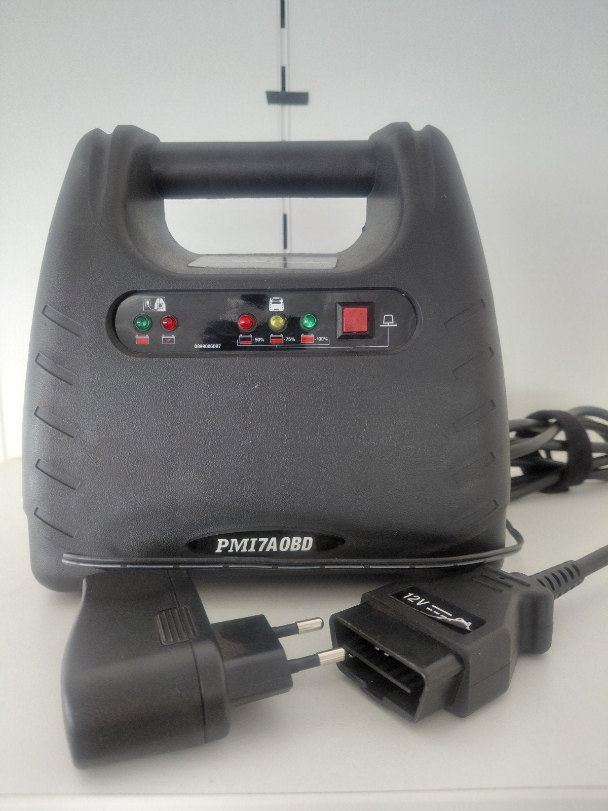 PM17AOBD Auto Acculader / Startbooster 12V, Auto diversen, Jumpstarters, Ophalen of Verzenden, Gebruikt