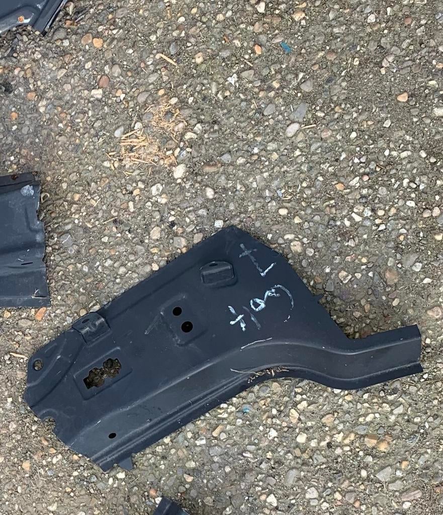 Vw Golf 7 5 deurs snijdeel achter scherm bagage koffer, Auto-onderdelen, Ophalen of Verzenden, Nieuw