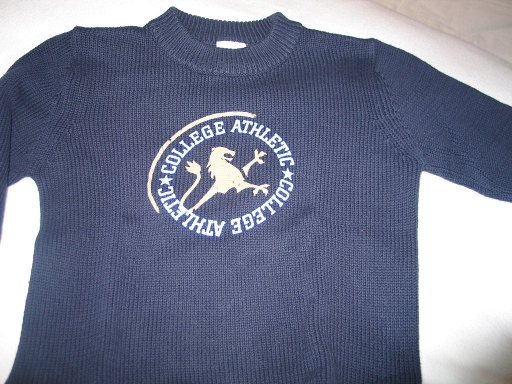 Pocopiano donkerblauwe trui met 'College Athletic' opdruk, Kinderen en Baby's, Kinderkleding | Maat 116, Gebruikt, Jongen of Meisje